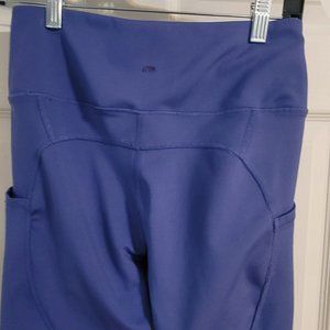 Marika lavender capris, size M